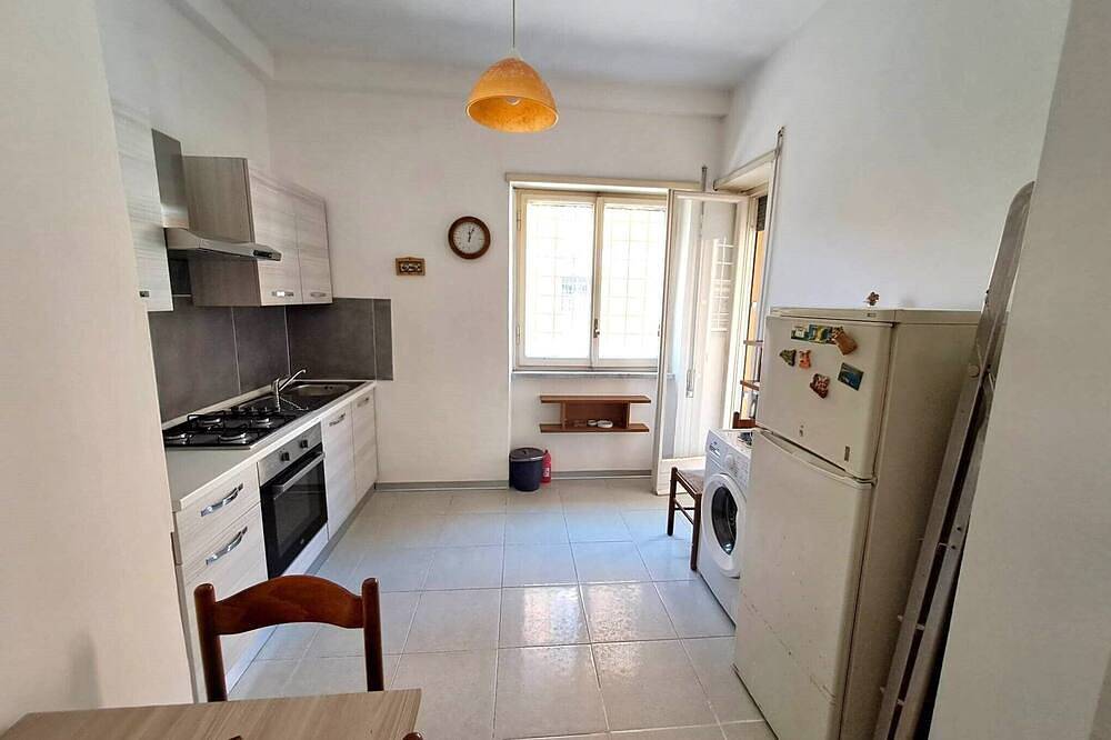 Double room up to 3 beds, central and close to the sea in Rome in Ostie, Rome