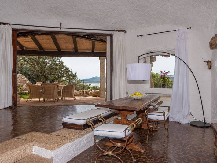 Location de vacances pour 6 personnes, avec terrasse et jardin à Arzachena - 4