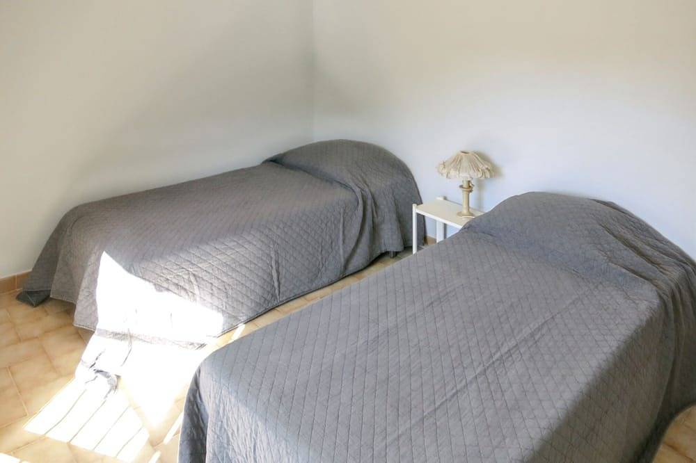 Homerez - Charming house in Barjols with private pool in Barjols, Brignoles region