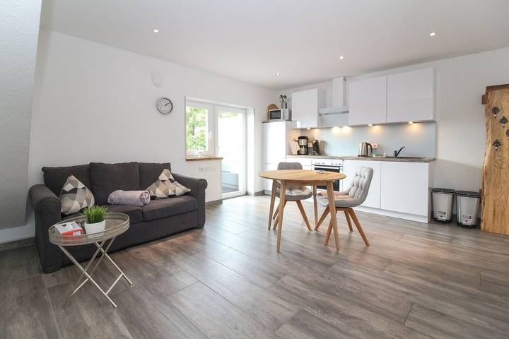 Ferienwohnung für 2 Personen, mit Balkon in Krummhörn