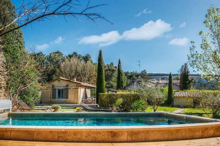 Ferienhaus für 4 Personen mit Terrasse in Fontaine-de-Vaucluse, Vaucluse