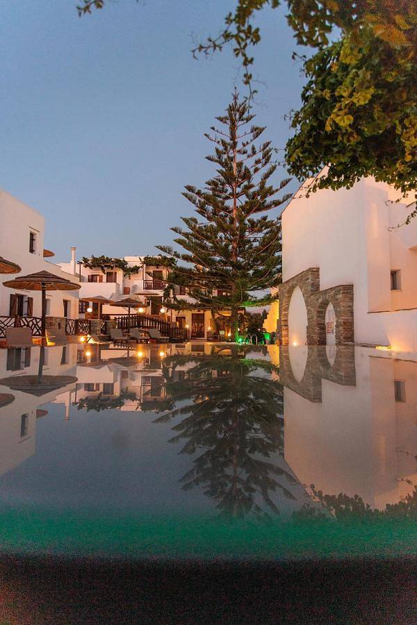 Appart’hôtel pour 3 personnes, avec piscine et jardin