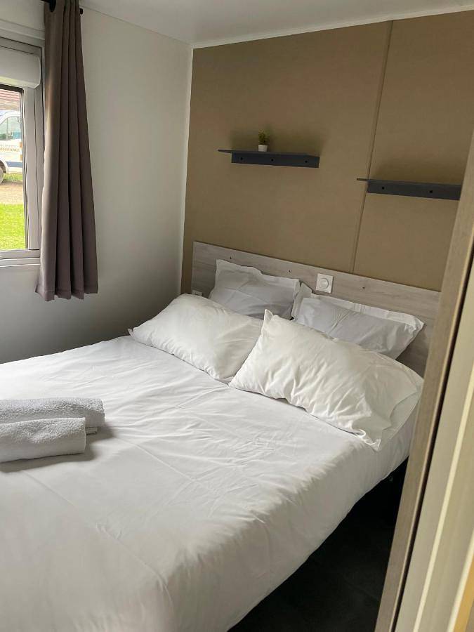 Location de vacances pour 2 personnes, avec terrasse ainsi que piscine et vue à Bellême - 2