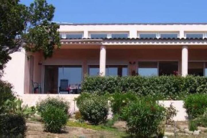 Villa pour 5 personnes, avec jardin et terrasse à Pianottoli-Caldarello