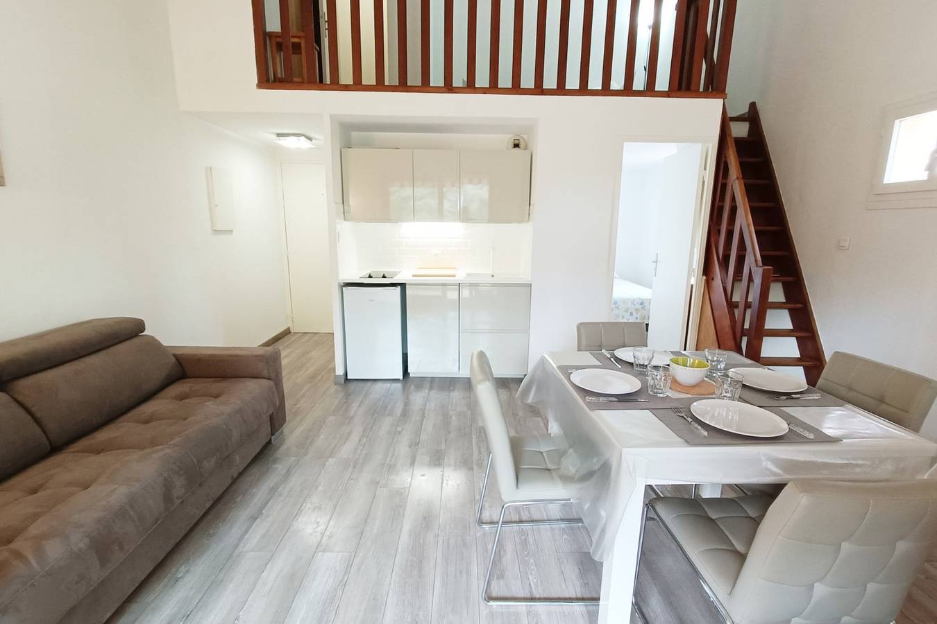 Appartement entier, Appartement vue mer 50 mètres de la plage in Bandol, Région de Toulon