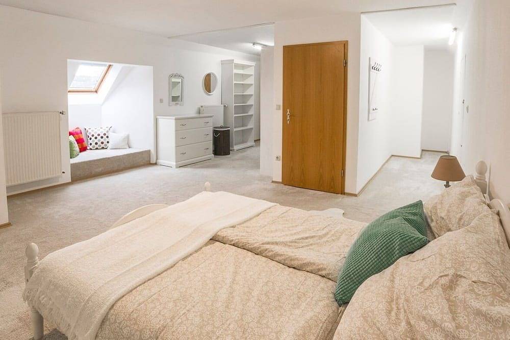 Ganze Wohnung, Große helle Wohnung mitten auf dem Land, familien- und tierfreundlich in Ostercappeln, Wiehengebirge