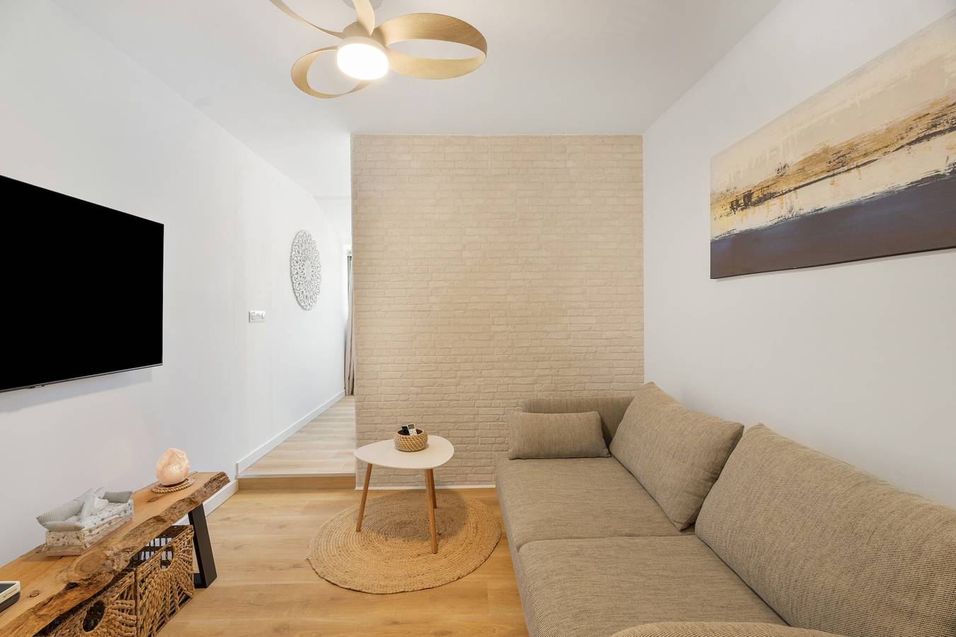 Gehele studio, Vakantie Studio 'A T Suite' met gedeeld zwembad en Wi-Fi in Costa del Silencio, Arona