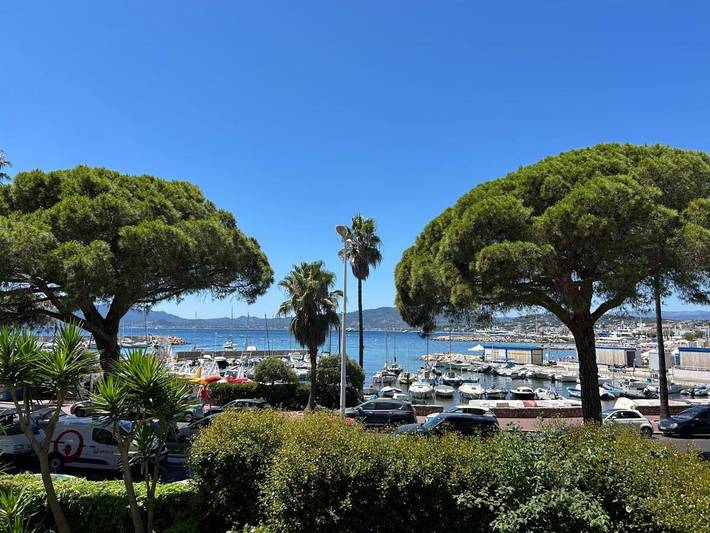 Gîte pour 4 personnes, avec balcon et vue dans Port De La Pointe Croisette