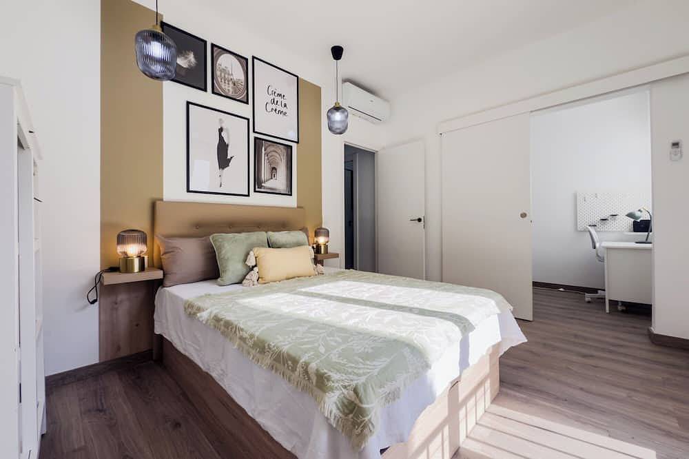 Ganze Wohnung, Apartment 2 in Ronda Sant Pau in Barcelona Zentrum, Barcelona