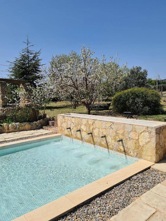 Location de vacances pour 12 personnes, avec jardin ainsi que jacuzzi et piscine dans San Martin Sarroca - 3