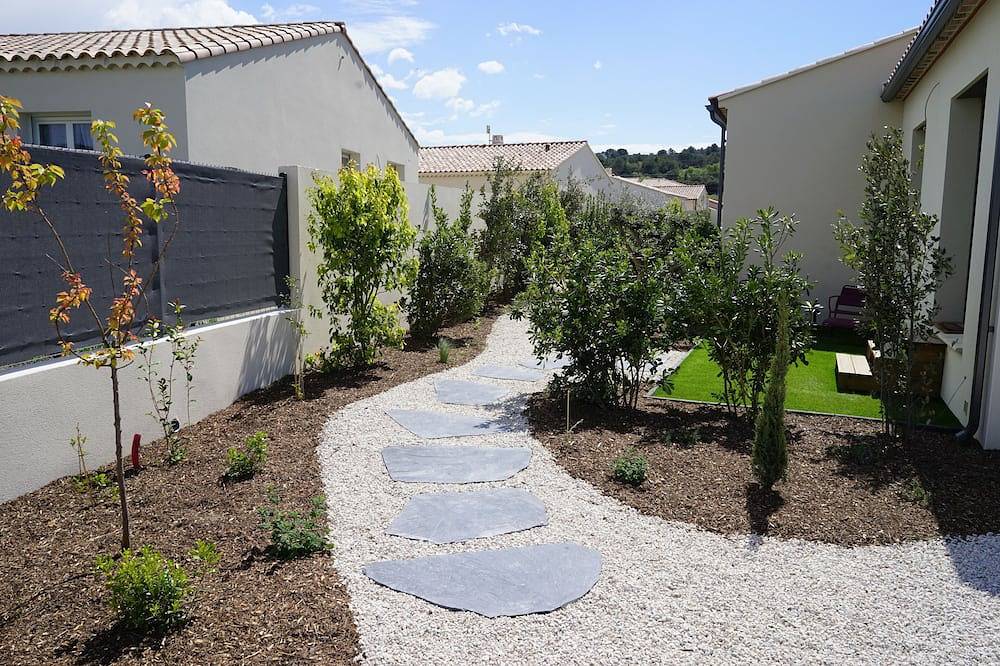 Cosy new house in Provence, terrace in Piolenc, Vaucluse