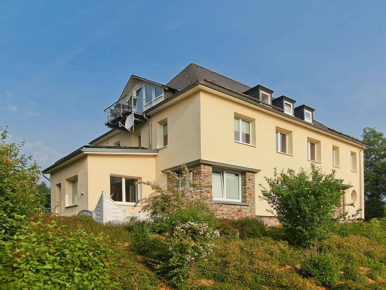 Ganze Wohnung, Ferienwohnung im Sauerland mit Terrasse in Erndtebrück, Kreis Siegen-Wittgenstein
