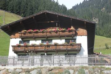 Bauernhaus für 6 Personen, mit Terrasse im Stubaital