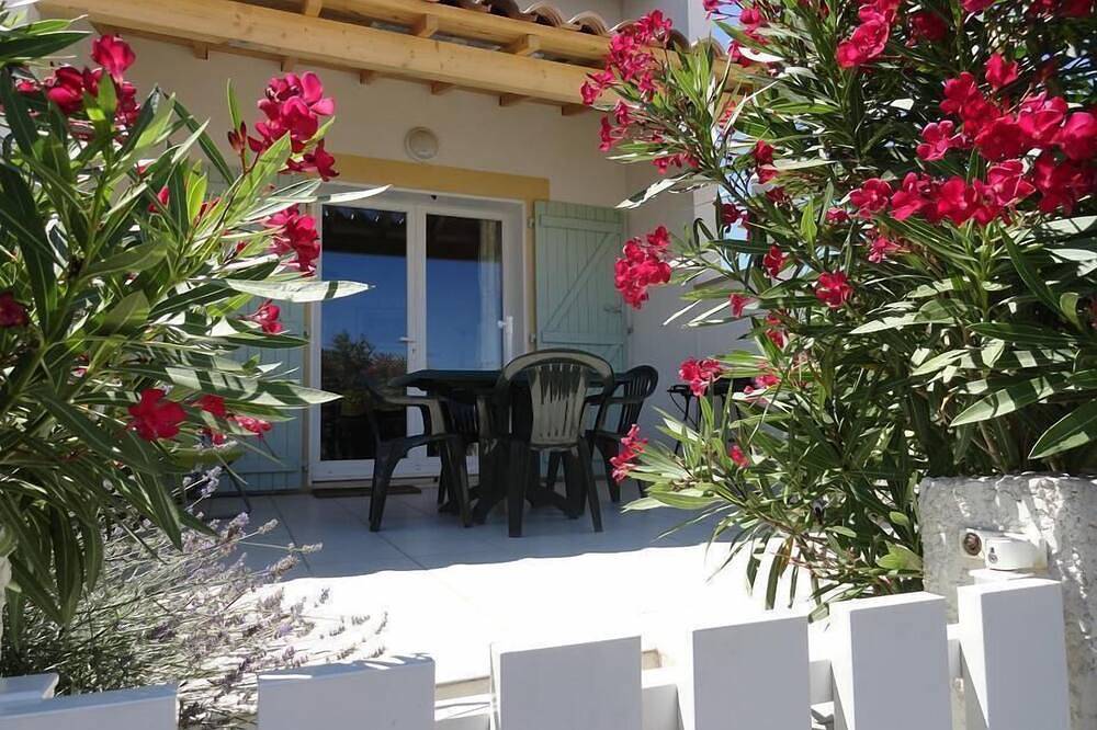 Villa pour 6 Personnes dans Saint Pierre la Mer, Fleury