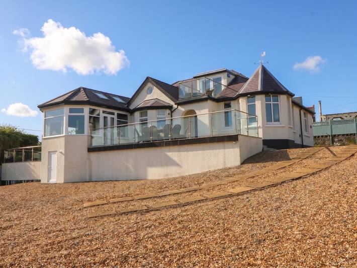 Casa rural para 10 personas con balcón in Benllech, Anglesey