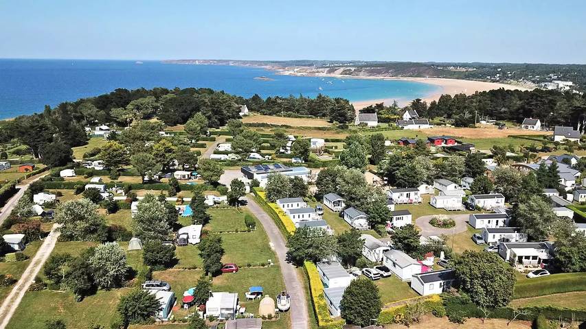 Gîte pour 3 personnes, avec Terrasse ainsi que Sauna et Vue à Erquy
