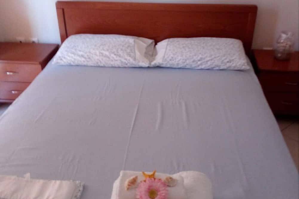 Apartamento entero, Apartamento \"Santa Bárbara\" para 4 personas directamente en la playa de Nikiti in Nikiti, Calcídica