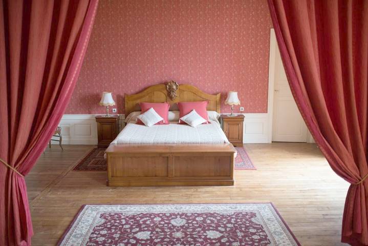 Location de vacances pour 4 personnes, avec jardin et vue à Dangé-Saint-Romain - 2