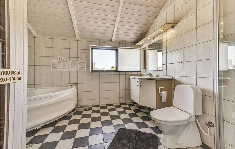 Ferienhaus mit Meerblick für 8 Personen, mit Sauna und Whirlpool sowie Terrasse, mit Haustier auf Langeland - 4