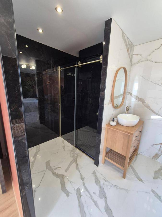 Location de vacances pour 2 personnes, avec jardin et jacuzzi à Cellefrouin - 4