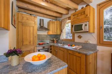 Vacation Rental for 6 Guests in Les Grandes Montets, Chamonix-Mont-Blanc, Picture 3