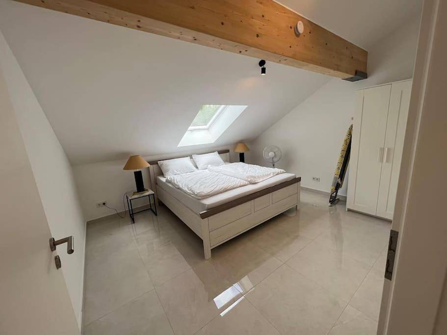 Ganze Wohnung, Two-Bedroom Apartment in Starnberg, Starnberger See