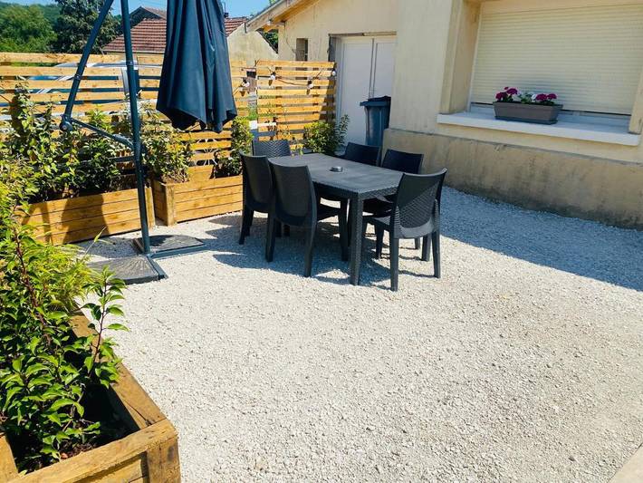 Location de vacances pour 6 personnes, avec jardin dans Bazincourt-sur-Saulx