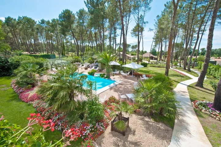 Hotel for 2 people, with sauna and garden as well as pool - 1