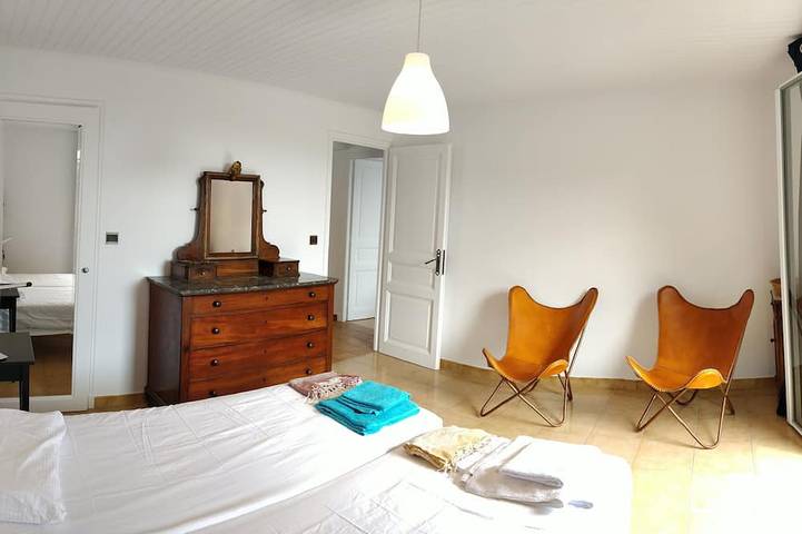 Location de vacances pour 14 personnes, avec piscine ainsi que jardin et terrasse à Taulis - 4