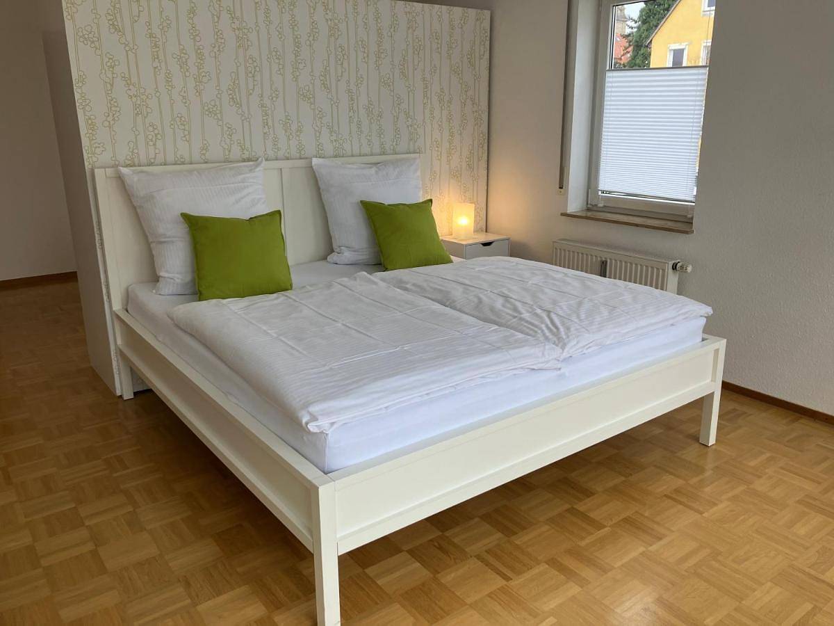 Appartement entier, One-Bedroom Apartment in Ludwigsbourg, Arrondissement de Ludwigsbourg