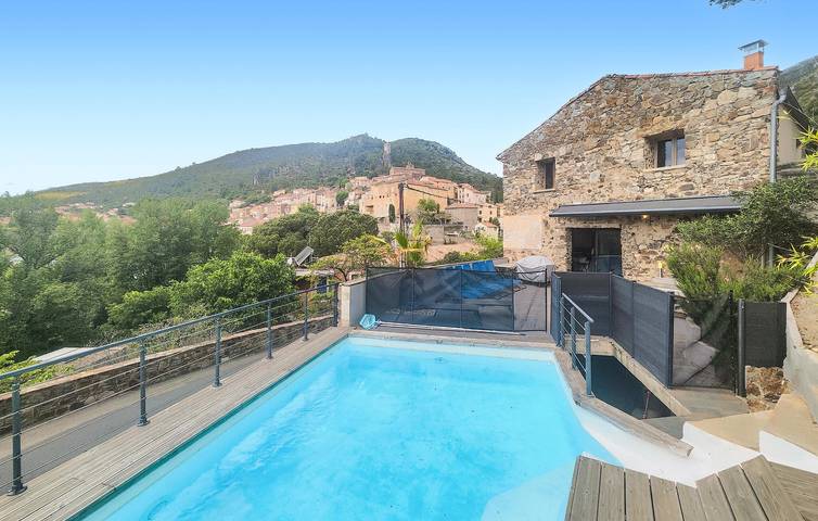 Location de vacances pour 14 personnes, avec jardin et terrasse, animaux acceptés à Roquebrun - 2