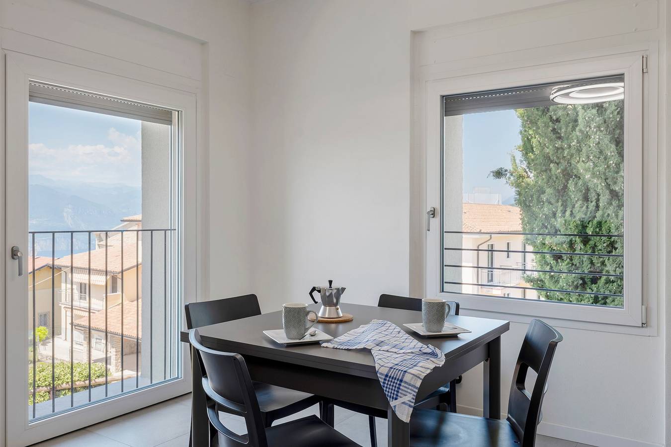 Ganze Wohnung, Apartment „Giulio's Piano Terra“ mit Seeblick in San Zeno di Montagna, Gardasee-Berge