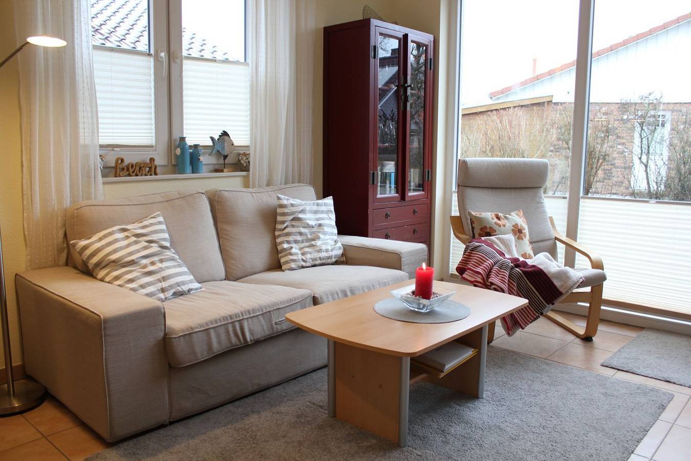 Helles 60 m² Ferienhaus für 4 Personen und Hund mit Garten, Strandkorb und Kamin in Südstrand Pelzerhaken, Ostholstein