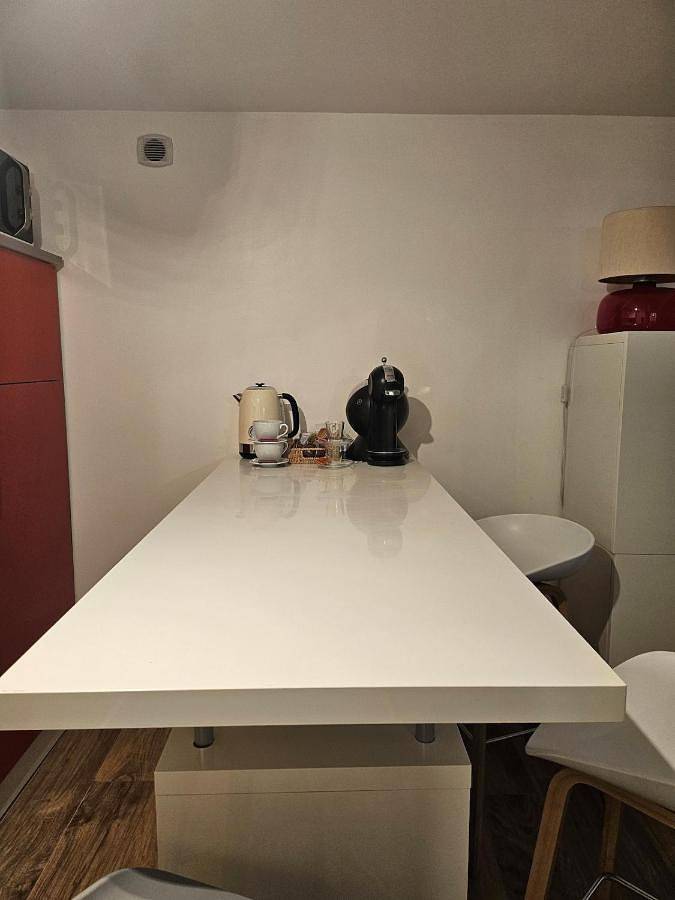Appartement de vacances entier, L'Escale Studio élégant indépendant à 5 mn de l'aéroport d'Orly et à 15 mn de Paris Centre in Paray-Vieille-Poste, Essonne