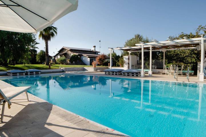 Villa pour 10 personnes, avec piscine - 1