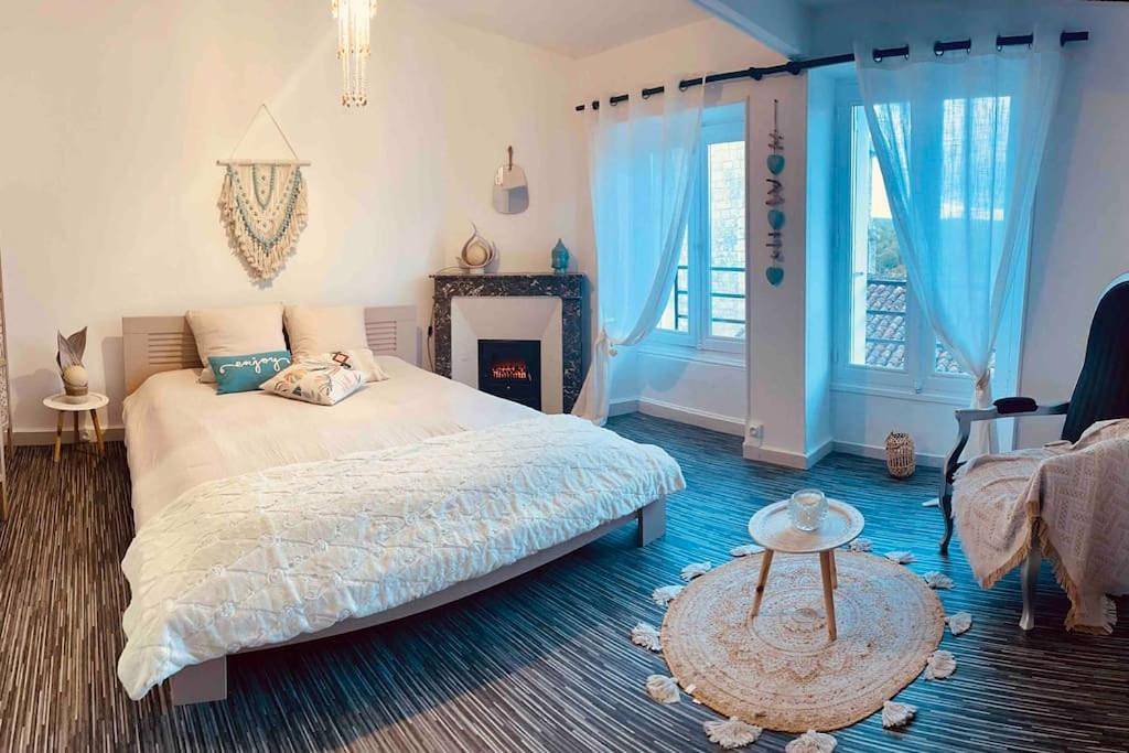 Appartement entier, Two-Bedroom Apartment in Chauvigny, Vienne (France)