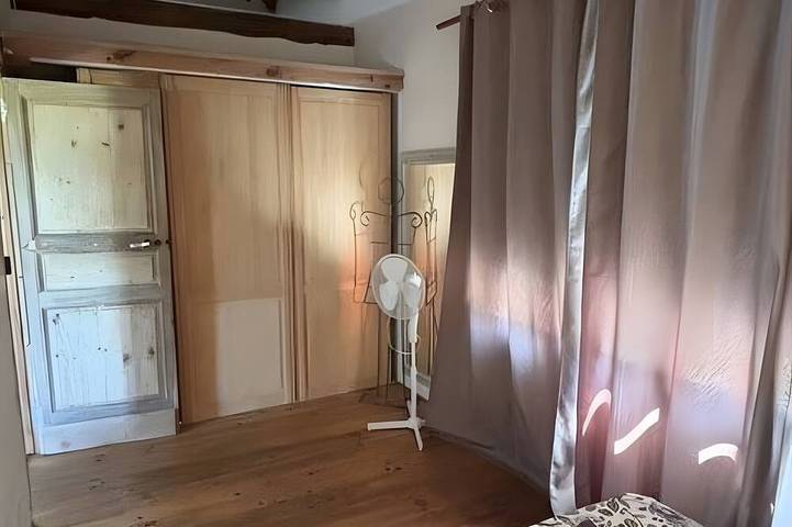 Location de vacances pour 2 personnes, avec piscine ainsi que jardin et balcon à Bourg-de-Visa - 3