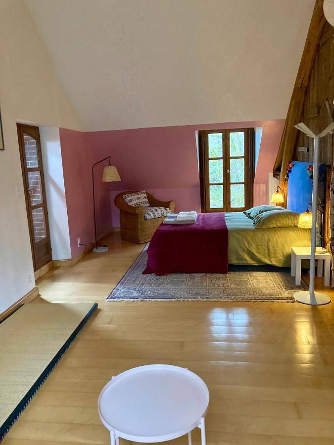 Four-Bedroom House in Villiers-Saint-Benoît, Région d'Auxerre