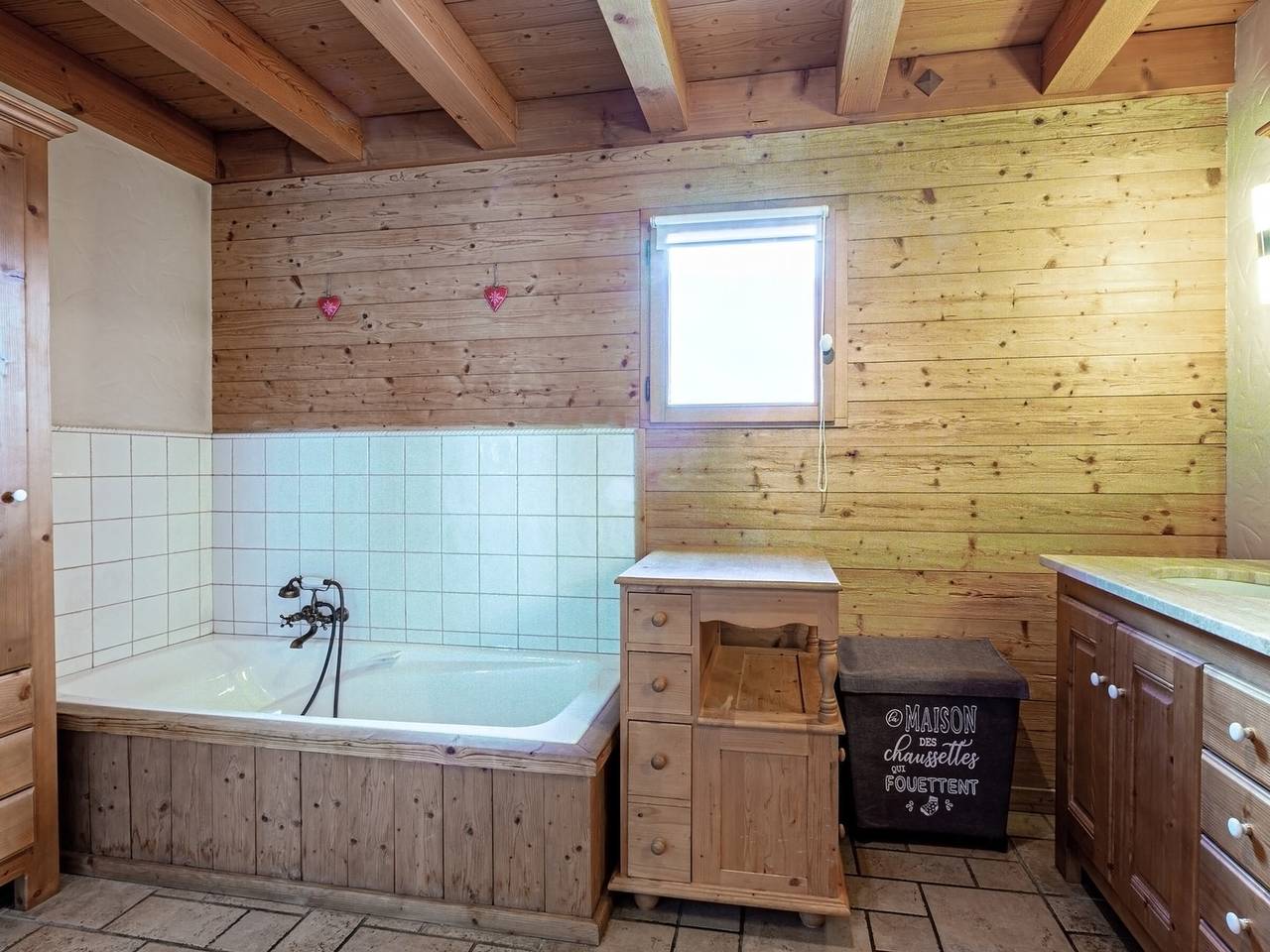 Chalet 4 Étoiles 13 Pers. à La Clusaz - Grande Terrasse, Garage, Wifi, Arrêt Skibus à Proximité in La Clusaz, Région d'Annecy