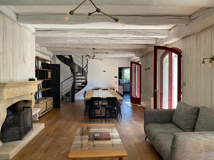 Location de vacances pour 14 personnes, avec jardin ainsi que piscine et vue, animaux acceptés à Le Pont-de-Beauvoisin - 2