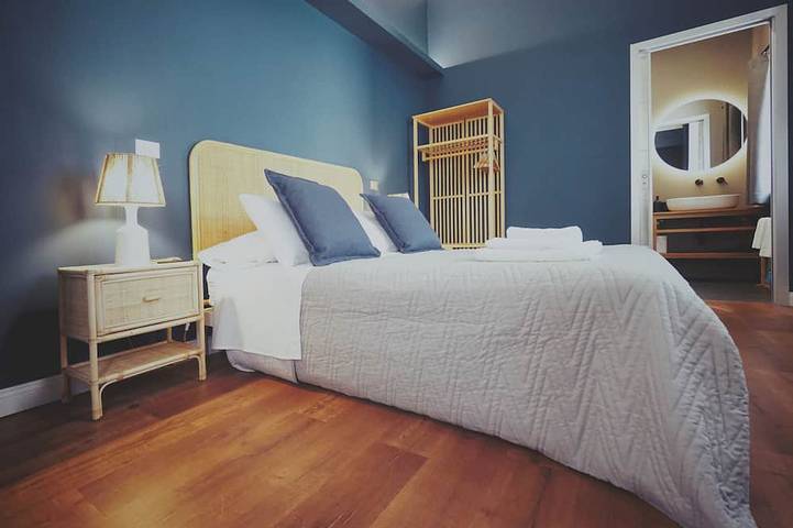 Entire apartment, Suite No. 5. Elegant 45sqm in the principal square - 5 min from the Ruins in Pompei, Vesuvio National Park