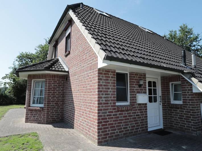 Ferienhaus für 4 Personen, mit Terrasse und Garten