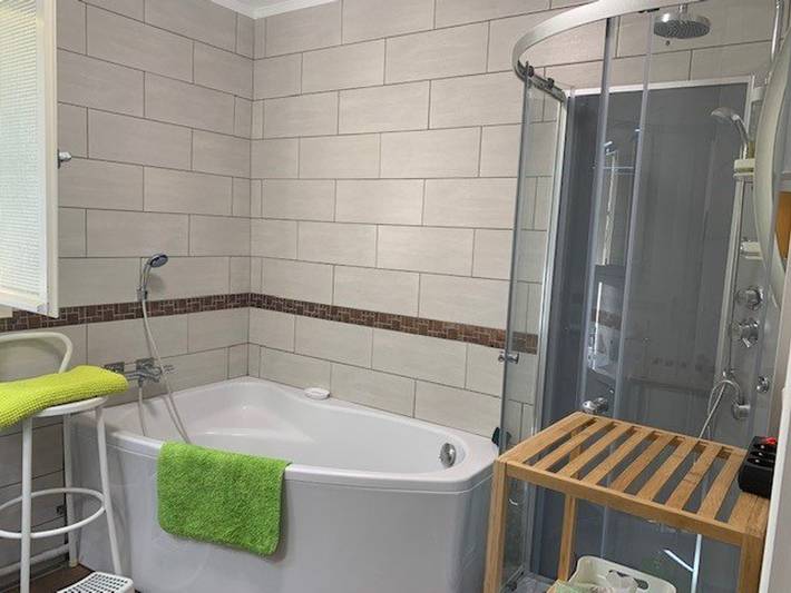 Ganze Wohnung, Sonnige 3-Zimmer-Wohnung mit Terrasse, Garage, Wlan und Klimaanlage in Amélie-les-Bains in Amélie-les-Bains-Palalda, Mittelmeerküste (Frankreich)
