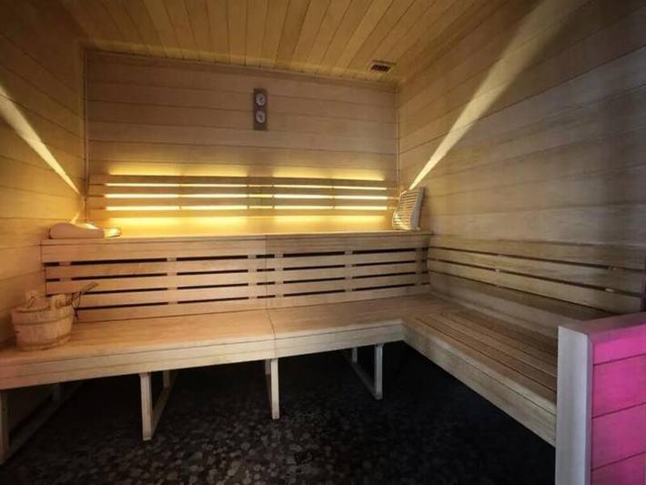 Gîte pour 2 personnes, avec piscine ainsi que sauna et balcon, animaux acceptés dans Arc 2000 - 3