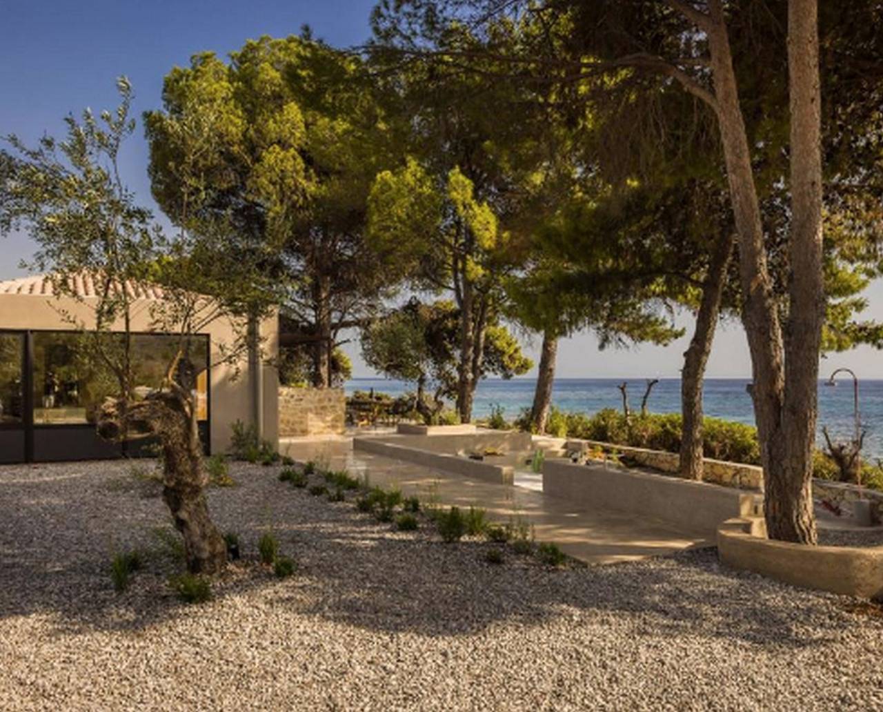 Remarkable Kardamyli Beachfront Villa | Villa Millennium Earl | 2 Bedrooms | Spacious Furnished Outdoor Area with Spectacular Sea Views | Ritsa in Kampos, Kardamyli