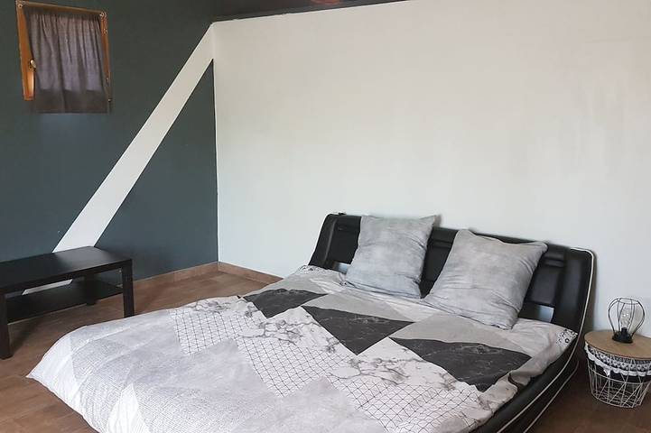 Location de vacances pour 8 personnes, avec terrasse et jardin, animaux acceptés à Puyvert - 4