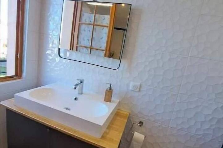 Appartement entier, Appartement tout confort avec parking et terrasses in Oloron-Sainte-Marie, Béarn