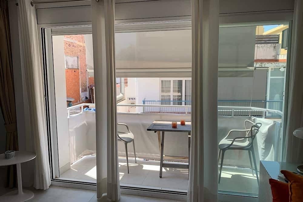 Apartamento entero, Recent : Very nice 2 rooms, village center, beach 50m in Sitges, Garraf