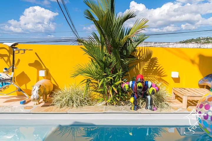 Location de vacances pour 6 personnes, avec terrasse et jardin ainsi que vue et piscine à Schœlcher - 2