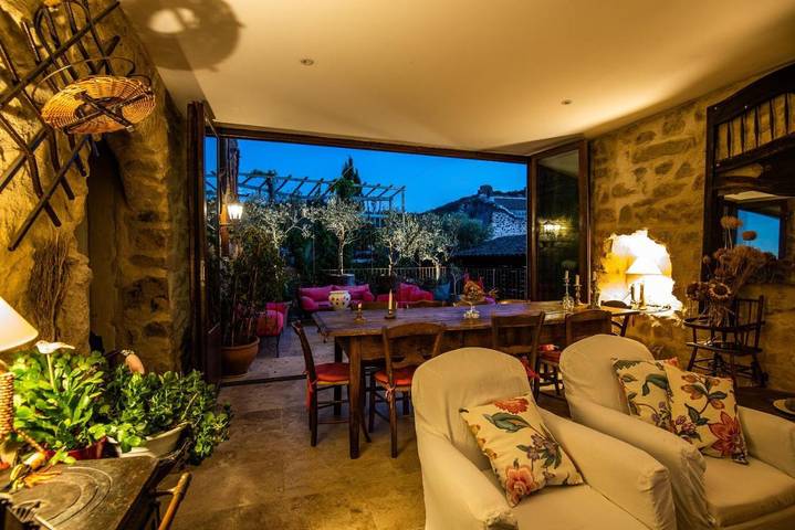 Location de vacances pour 2 personnes, avec vue ainsi que terrasse et piscine, animaux acceptés à Saint-Pierre-des-Champs - 2